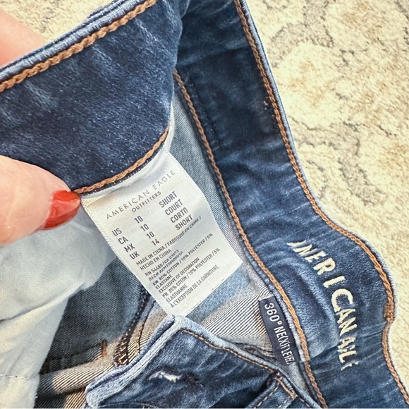 American Eagle Distressed Skinny Jeans - Picture 4 of 4